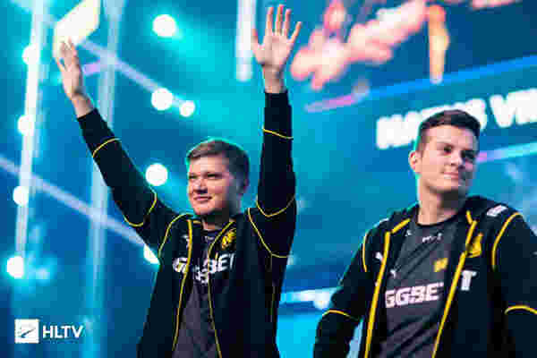 诺里斯和勒克莱尔先后进站换胎，诺里斯出站后暂列第9