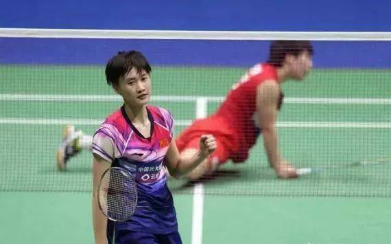 点球大战十人温哥华白浪6-5洛杉矶晋级四强，孙兴慜双响+失点