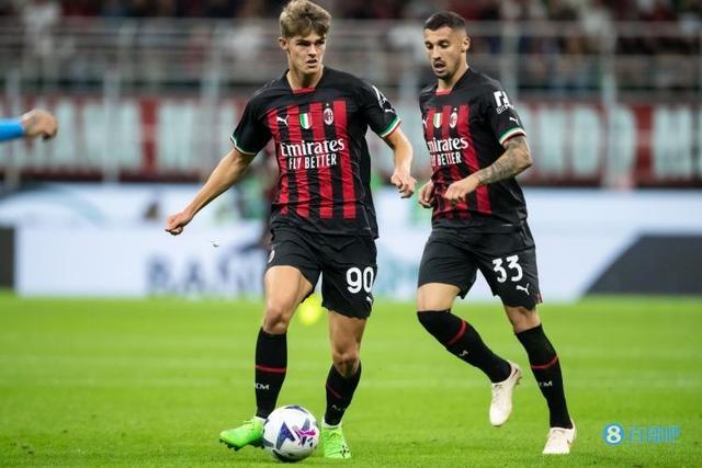 竞相争夺的 竞相争夺的