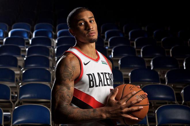 表达了对李 表达了对李